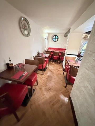 FONDS DE COMMERCE RESTAURANT ITALIEN 120 M2 FOUR A PIZZA A BOIS RUE SAINT LAZARE PARIS 9 EME