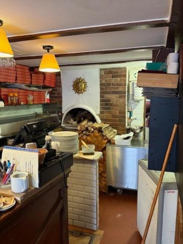 FONDS DE COMMERCE RESTAURANT ITALIEN 120 M2 FOUR A PIZZA A BOIS RUE SAINT LAZARE PARIS 9 EME