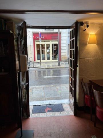 FONDS DE COMMERCE RESTAURANT ITALIEN 120 M2 FOUR A PIZZA A BOIS RUE SAINT LAZARE PARIS 9 EME