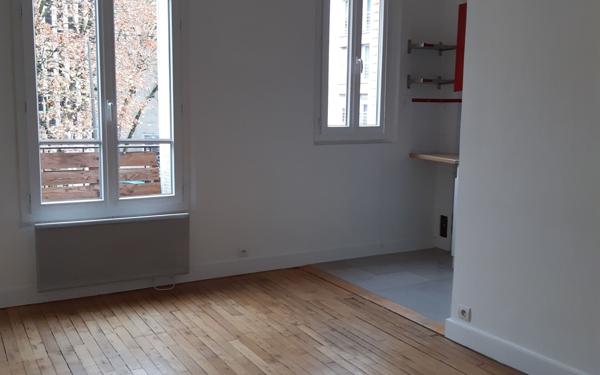 Appartement à louer    2 pièces • 28,93 m2 Issy-les-Moulineaux