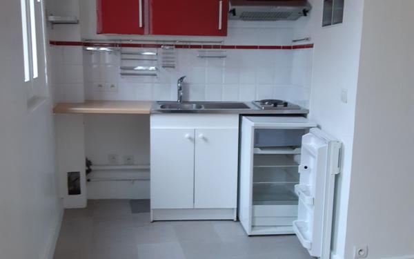 Appartement à louer    2 pièces • 28,93 m2 Issy-les-Moulineaux