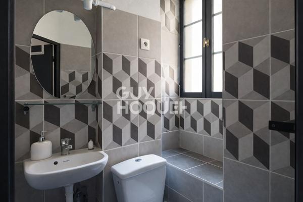 Rue Juiverie : studio meublé