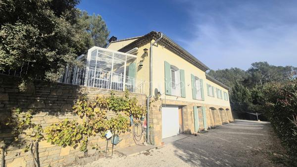 Bastide de 297 m²