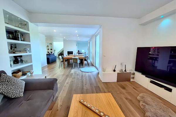 Maison Lesigny 10 pièce(s) 214 m2