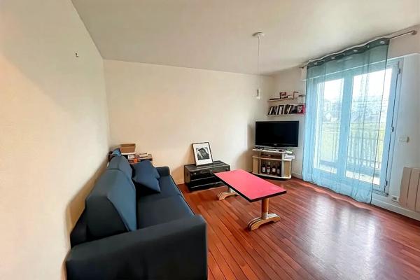 Appartement à vendre à Vannes 2 pièces centre-ville avec un grand balcon au calme proche toutes commodités à pieds