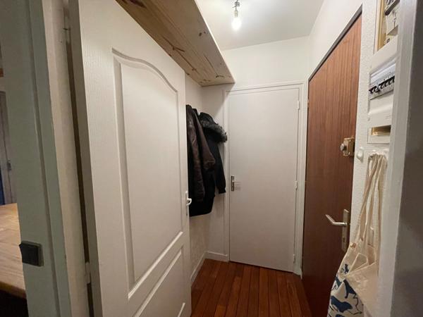 Appartement à vendre à Vannes 2 pièces centre-ville avec un grand balcon au calme proche toutes commodités à pieds