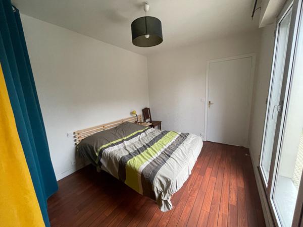 Appartement à vendre à Vannes 2 pièces centre-ville avec un grand balcon au calme proche toutes commodités à pieds