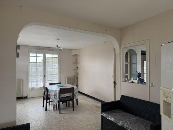 Maison au centre d'Ecueillé