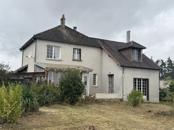 Maison au centre d'Ecueillé