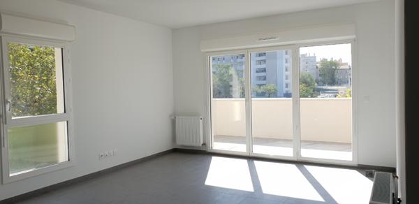 A louer Appartement Marseille 13004  2 pièce(s) 44 m2