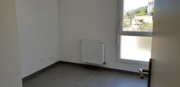 A louer Appartement Marseille 13004  2 pièce(s) 44 m2