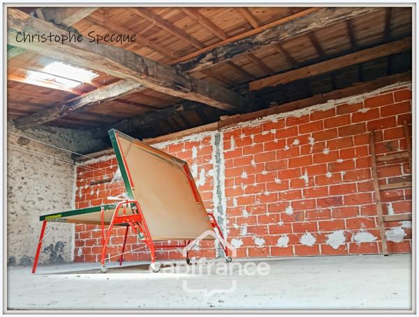 Maison à vendre 8 pièces, grand terrain, garage, PALLADUC (63)