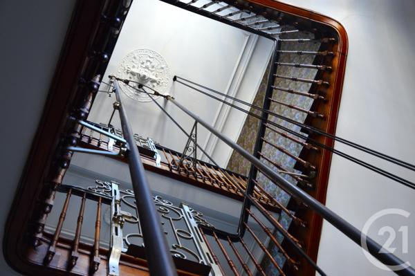 immeuble à vendre  900 m2 PAU - 64