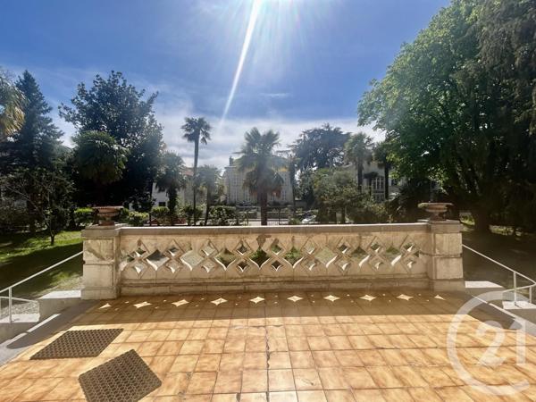 immeuble à vendre  900 m2 PAU - 64