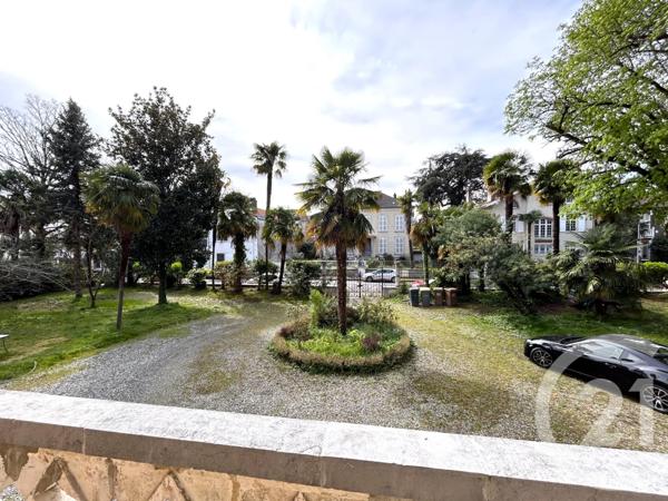 immeuble à vendre  900 m2 PAU - 64