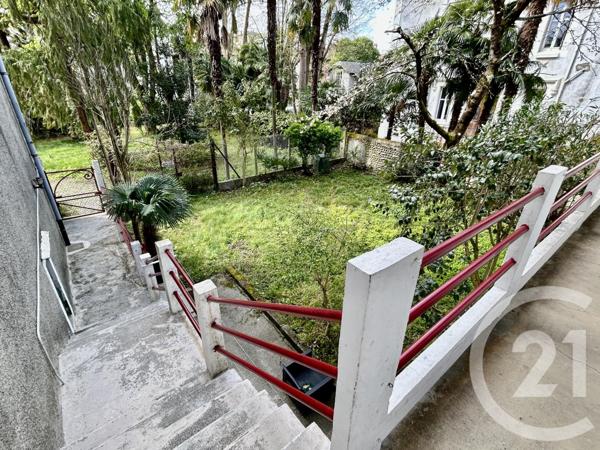 immeuble à vendre  900 m2 PAU - 64