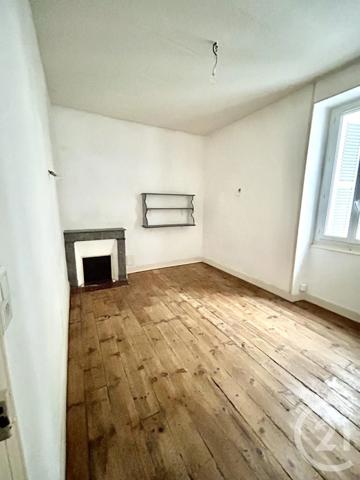 Immeuble à vendre  900 m 2   PAU  - 64