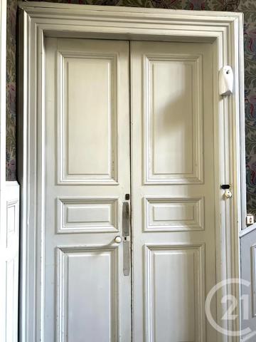 Immeuble à vendre  900 m 2   PAU  - 64