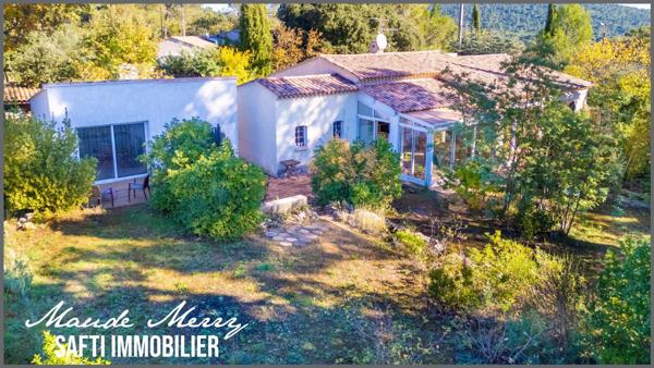 Villa plain-pied de 120 m2 + dépendance de type T2 de 26 m2 - garage - terrain plat et arboré de 2000 m2 - assainnissement individuel aux normes - calme et sans vis-à-vis