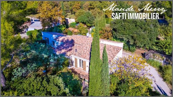 Villa plain-pied de 120 m2 + dépendance de type T2 de 26 m2 - garage - terrain plat et arboré de 2000 m2 - assainnissement individuel aux normes - calme et sans vis-à-vis