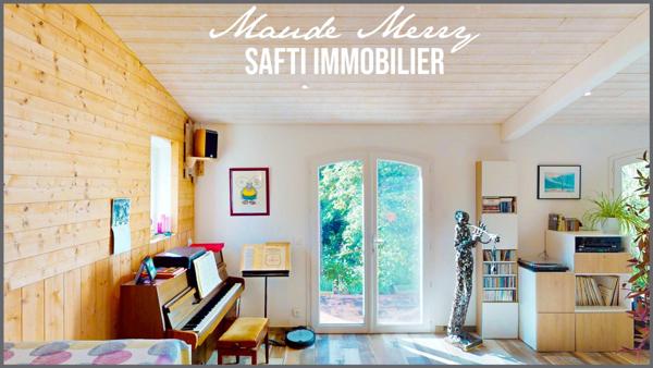 Villa plain-pied de 120 m2 + dépendance de type T2 de 26 m2 - garage - terrain plat et arboré de 2000 m2 - assainnissement individuel aux normes - calme et sans vis-à-vis