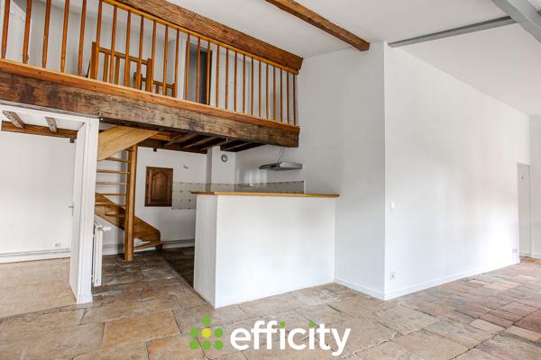 Maison
         20 pièces
        - 300 m² Bien prestige 599 000 € *