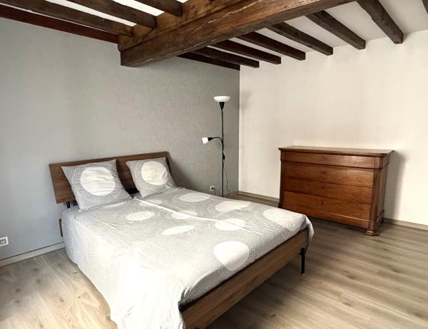 Maison
         20 pièces
        - 300 m² Bien prestige 599 000 € *