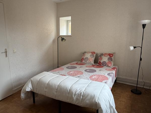Maison
         20 pièces
        - 300 m² Bien prestige 599 000 € *