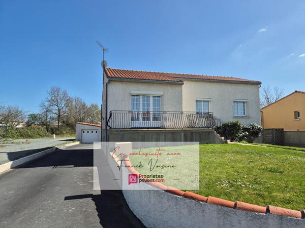 A VENDRE  en EXCLUSIVITE aux Herbiers, centre ville - Maison avec 4 chambres sur un terrain de  729 m2 env