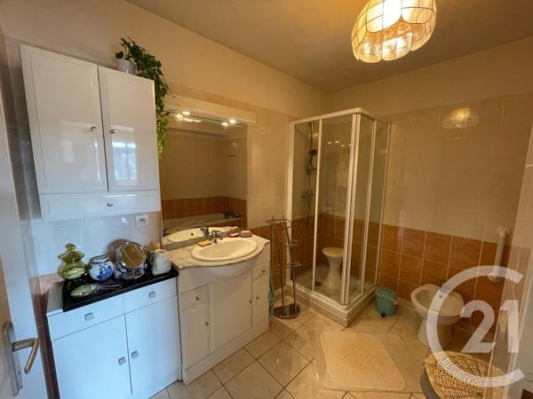 Appartement F3 à vendre  3 pièces - 95,99 m 2   BRIVE LA GAILLARDE  - 19