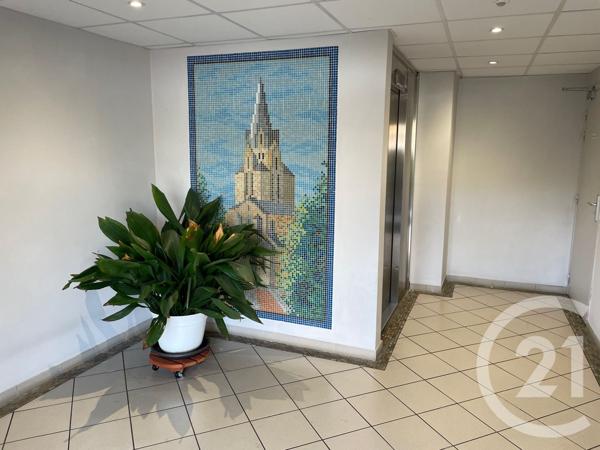 Appartement F3 à vendre  3 pièces - 95,99 m 2   BRIVE LA GAILLARDE  - 19