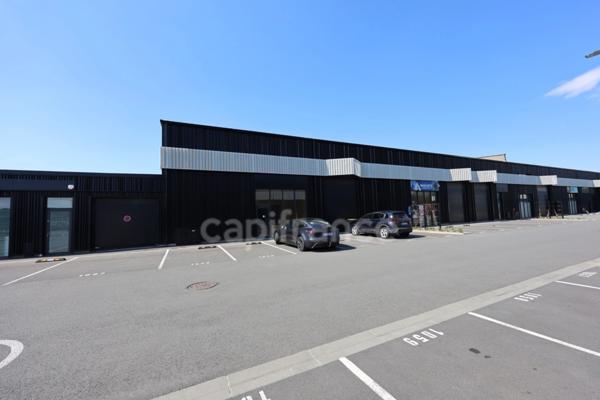 À louer Local d’activité de 581 m² avec mezzanine lumineuse Caen Nord périphérique