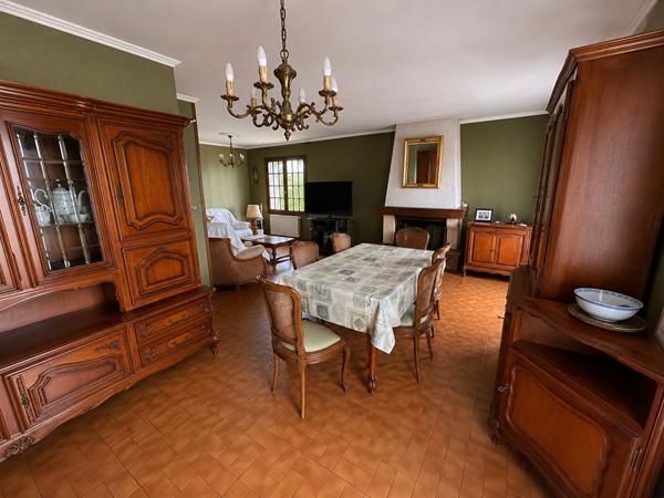 Maison à vendre Saint Pierre du Mont quartier sécurisé garage 4 chambres fort potentiel