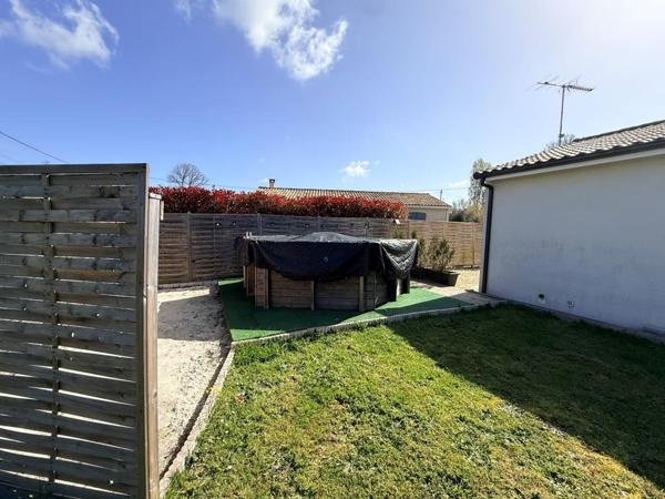 ST SAVIN MAISON AVEC TROIS CHAMBRES Saint-Savin (33920)