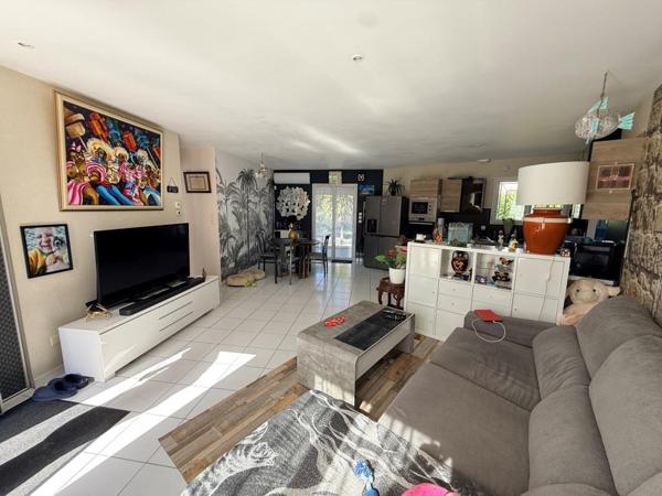 ST SAVIN MAISON AVEC TROIS CHAMBRES Saint-Savin (33920)