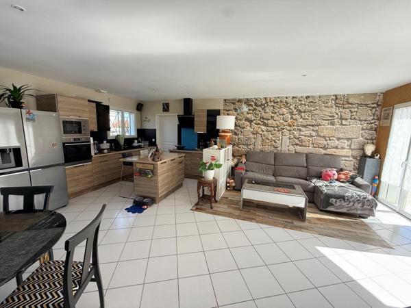 ST SAVIN MAISON AVEC TROIS CHAMBRES Saint-Savin (33920)