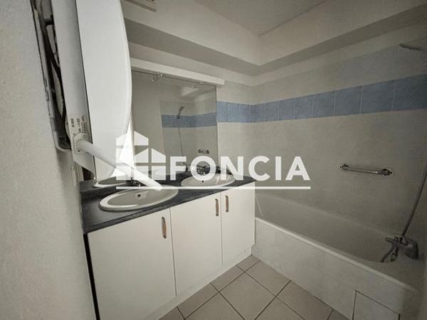 Location Appartement 3 pièces 61.8 m² - 7 QUATER RUE PAUL BEME Le Passage 47520