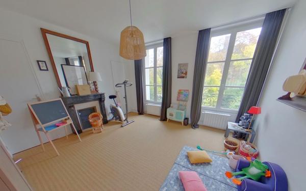 Appartement à vendre    6 pièces • 170,31 m2 Épernay
