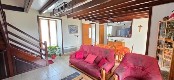 Maison 125m² sans travaux, 3 chambres, 3000m² de terrain.