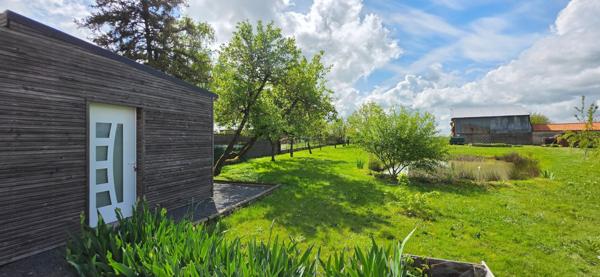 Maison 125m² sans travaux, 3 chambres, 3000m² de terrain.