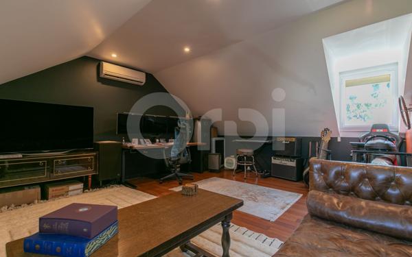 Maison à vendre    6 pièces •  Marolles-en-Brie