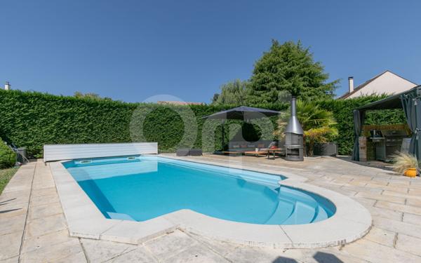 Maison à vendre    6 pièces •  Marolles-en-Brie