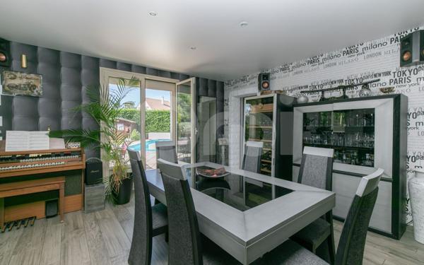 Maison à vendre    6 pièces •  Marolles-en-Brie