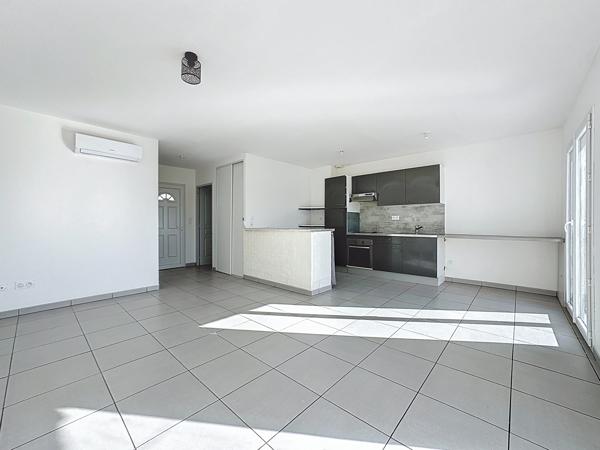 Duplex T3 avec jardin privatif - 2 parkings - Proche des plages – 249 000 €
