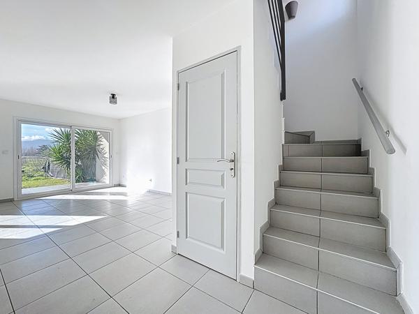 Duplex T3 avec jardin privatif - 2 parkings - Proche des plages – 249 000 €