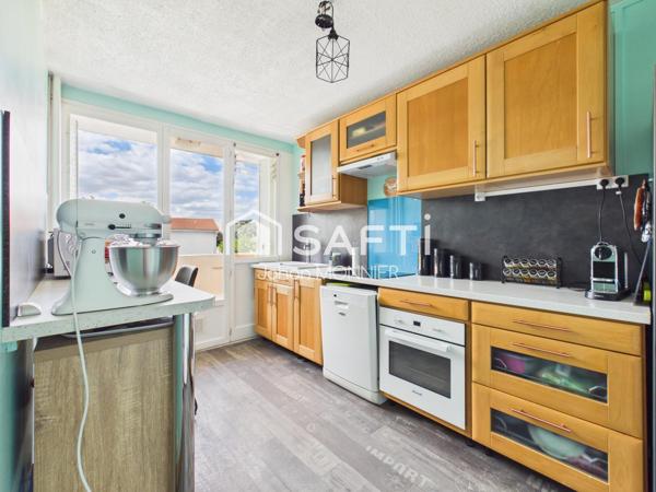 Appartement T3 de 64 m2 fonctionnel, 2 balcons, garage dans une résidence sécurisée à deux pas du centre ville