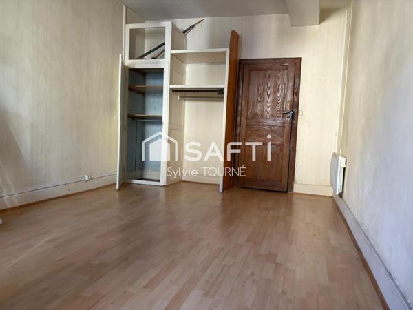 IMMEUBLE MITOYEN A RENOVER AVEC JARDIN ET GARAGE