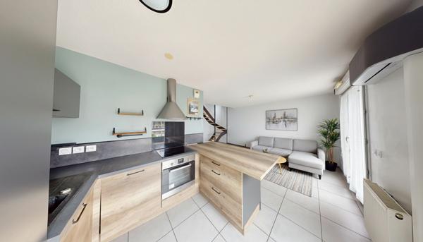 Appartement DERNIER ETAGE T3 61m2 en Triplex + Terrasse de 55m2 Grenoble-Saint Martin d'hères