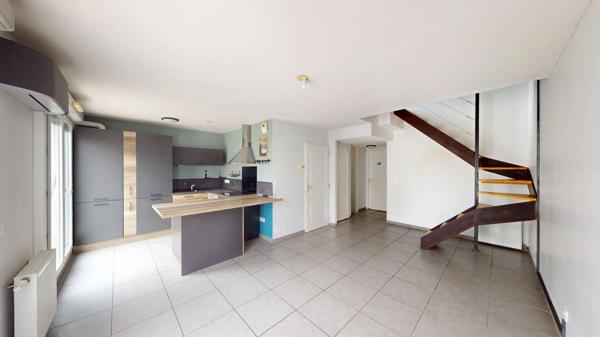 Appartement DERNIER ETAGE T3 61m2 en Triplex + Terrasse de 55m2 Grenoble-Saint Martin d'hères