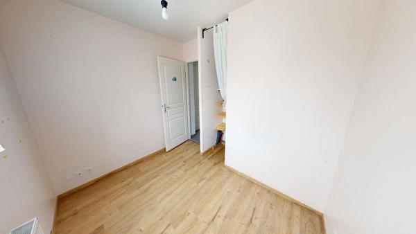 Appartement DERNIER ETAGE T3 61m2 en Triplex + Terrasse de 55m2 Grenoble-Saint Martin d'hères